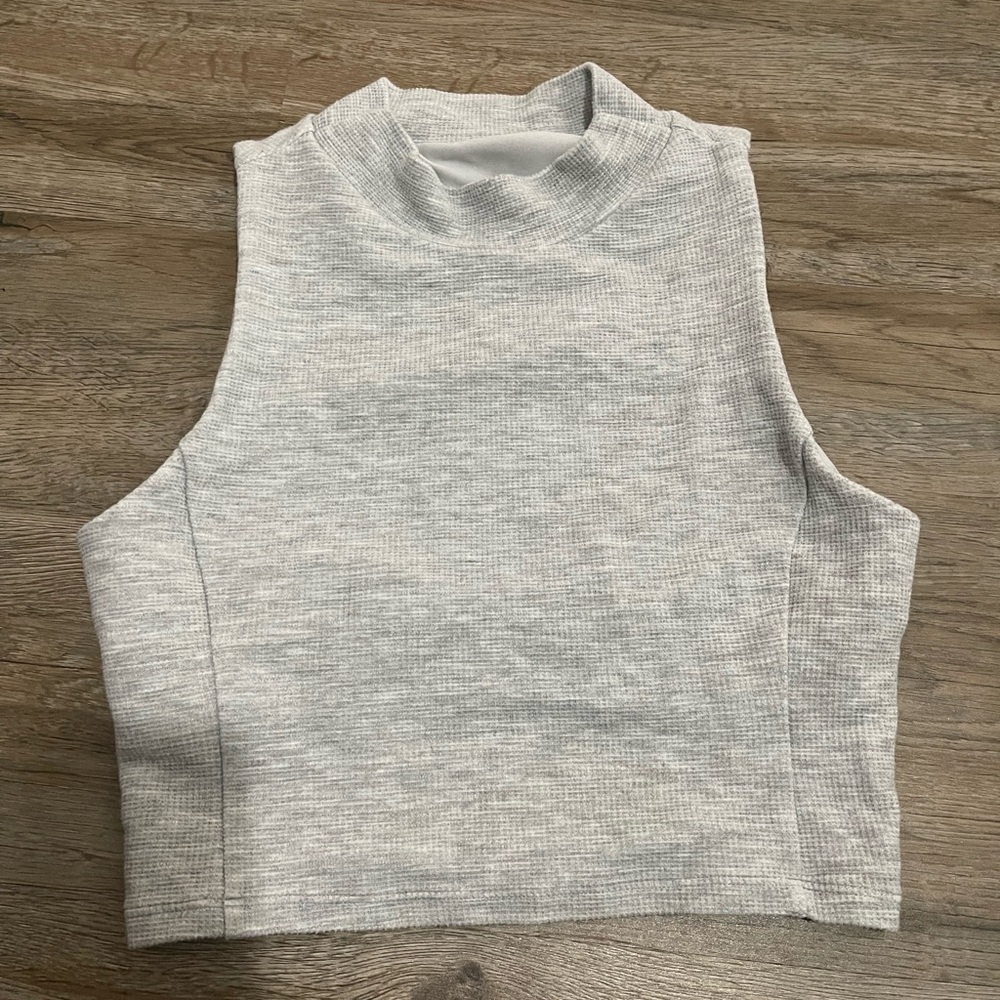 ALO Yoga Women's Light Gray Tank Top